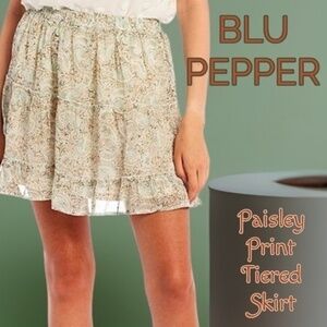 BLU Pepper Juniors Paisley Print Elastic Waist Tiered Skirt